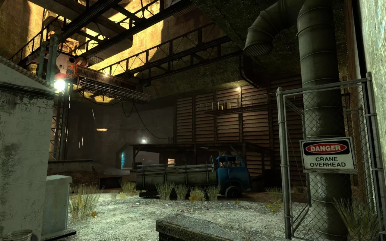 Half-Life 2: Year Long Alarm