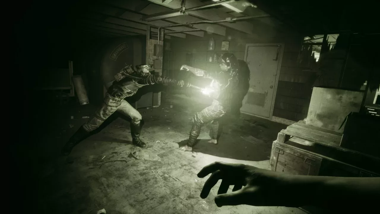 The Outlast Trials Deluxe Edition